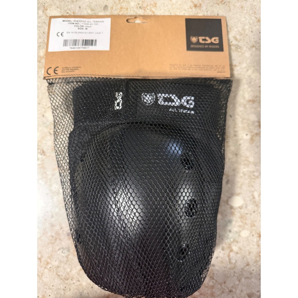 TSG Kneepad All Terrain‎ Black Skateboard Pads Size Medium 71006-40-102 NEW
